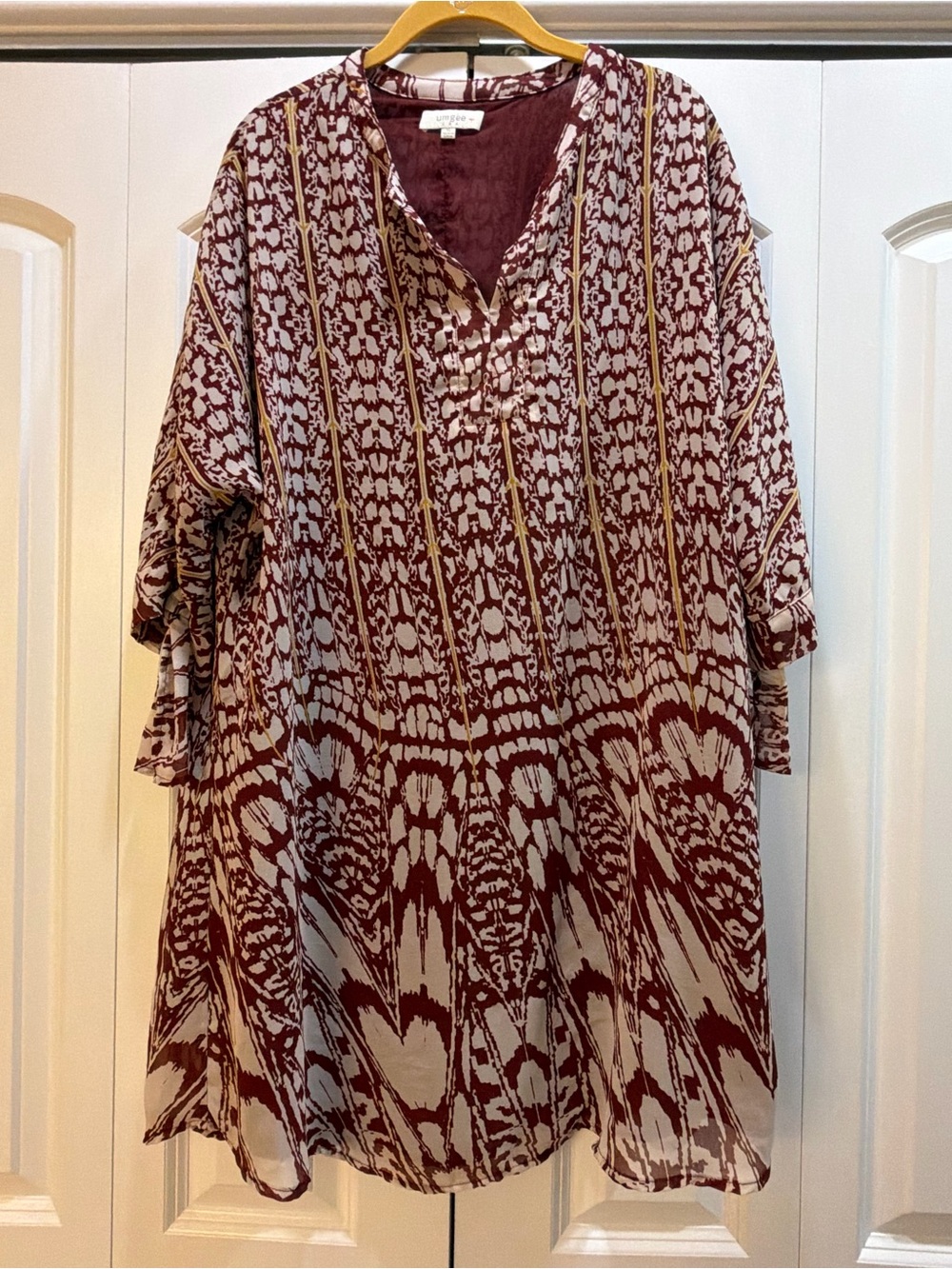 Umgee Garnet, Gold and Cream Printed dress